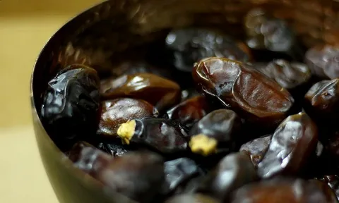 تصویر 2 از خرما مضافتی ایران شهر با کیفیت استثنایی و شرایط سفارشی